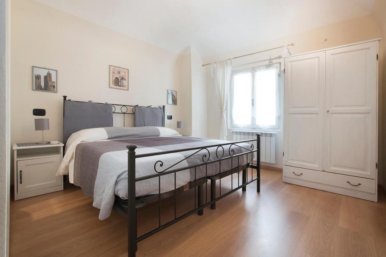B&B Sotto Le Torri アルベンガ エクステリア 写真